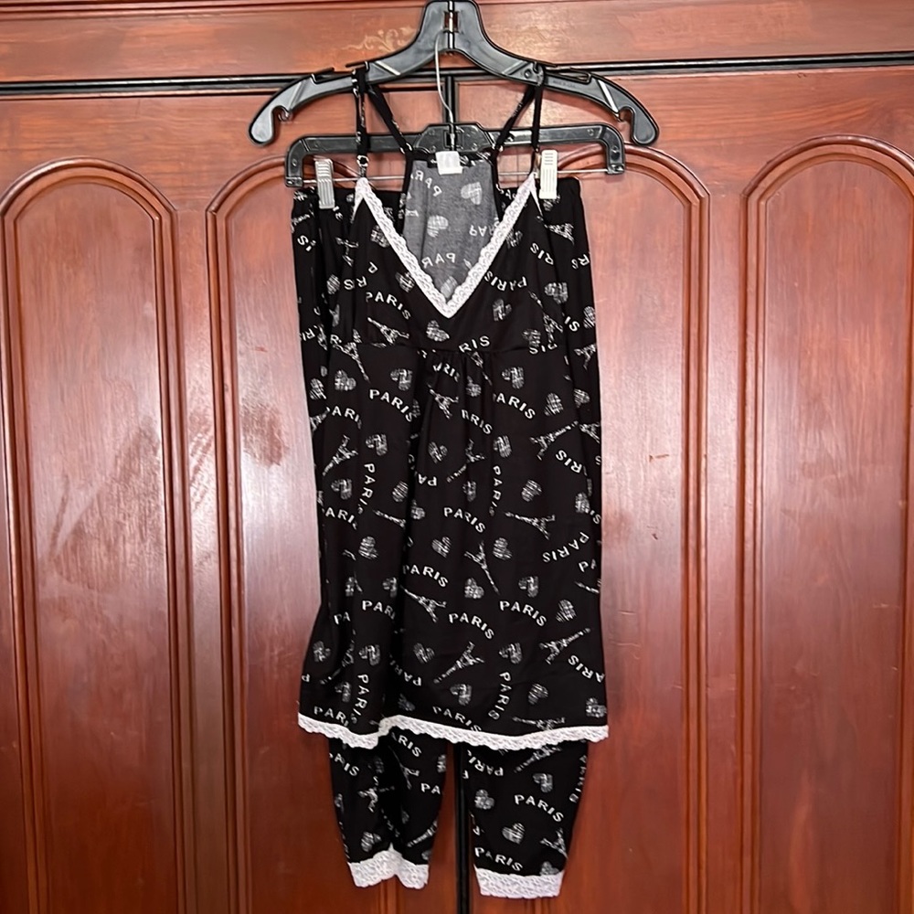 Emme Jordan V Neck Lace Hemmed Paris Black & White Pajama Set